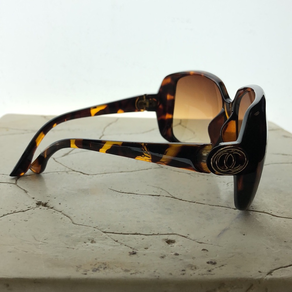 Oleg Cassini Big Round Tortoise Shell Frame Small… - image 3